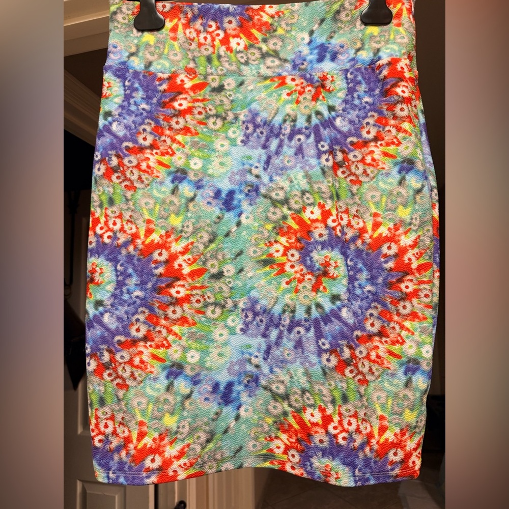 LuLaRoe Multicolor Floral Cassie pencil skirt
